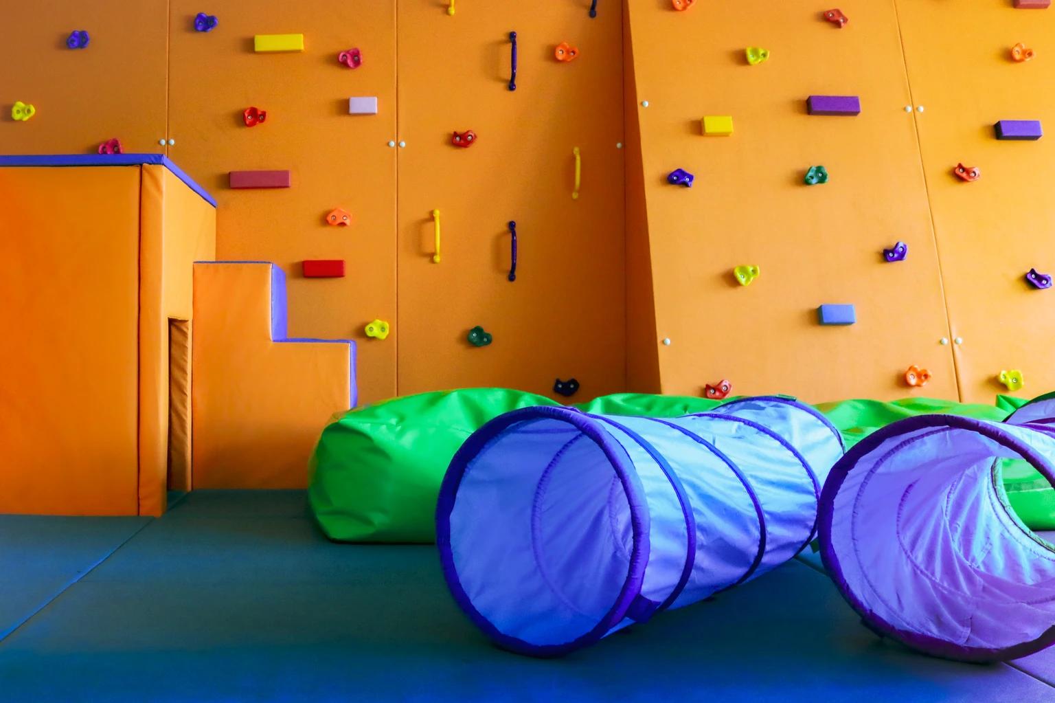 willow-club-climbing